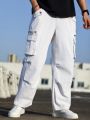 Manfinity Homme Men's Solid Color Flip Pocket Denim Jeans