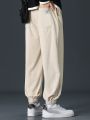 Men Letter Patched Slant Pocket Corduroy Pants