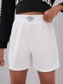 SHEIN Tween Girls Solid Color Patched Detail Straight Shorts