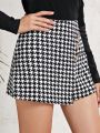 SHEIN Frenchy Plus Houndstooth Print Button Front Skort