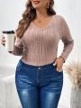 SHEIN LUNE Plus Size Solid Color Long Sleeve V-neck T-shirt