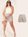 SHEIN BASICS Plus-Size Solid Color Shorts With Diagonal Pockets