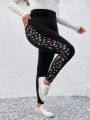 SHEIN LUNE Plus Size Women Valentine's Day Heart Pocket Tight-Fitting Leggings