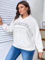 SHEIN Privé Plus Letter Graphic Kangaroo Pocket Drop Shoulder Drawstring Hoodie