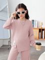 SHEIN Kids EVRYDAY Tween Girl Letter Patched Asymmetrical Hem Drop Shoulder Pullover & Pants