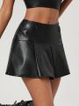 Janis Chow Women'S Pu Leather Skirt With Letter And Heart Embroidery Design