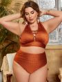 SHEIN Swim Chicsea Plus Size Women'S Solid Color Halter Neck Strap Swimsuit Set