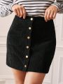 SHEIN Frenchy Women'S Plus Size
Corduroy Solid Color Button Decor Pencil Skirt With Pockets