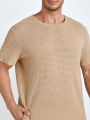 SHEIN Extended Sizes Men Plus Solid Tee & Shorts