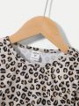 SHEIN Kids EVRYDAY Toddler Girls' Knitted Cat Pattern Round Neck T-shirt And Leopard Pattern Stitched T-shirt Two Plus One Set