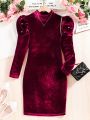 SHEIN Kids CHARMNG Tween Girl Pearls Beaded Gigot Sleeve Mock Neck Velvet Bodycon Dress