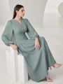 SHEIN Modely Ladies' Solid Color Lantern Sleeve Dress With Notched Neckline & Pleats