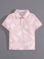 SHEIN Kids SUNSHNE 1pc Toddler Boys' Cute & Casual Sports Preppy White Line & Tropical Leaves Printed Lapel Collar Short Sleeve Slim Fit Pink Polo Shirt, Suitable For School, Street, Party, Daily Wear, Vacation In Spring And Summer