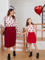 SHEIN LUNE Women'S Plus Size Heart Printed Drop Shoulder T-Shirt And Skirt Set