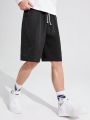 SHEIN Teenage Boys' Drawstring Waistband Shorts With Patch Detailing