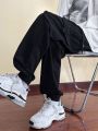 Men Flap Pocket Side Drawstring Waist Cargo Pants