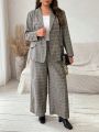 SHEIN Frenchy Plus Size Plaid Suit Set