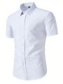 Manfinity Mode Men's Plain & Simple Short-sleeved Shirt