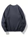 Manfinity Men's Loose Fit Fleece Christmas Printed Sweatshirt With Round Neckline