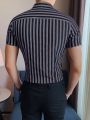 Manfinity Homme Men's Vertical Striped Short Sleeve Shirt