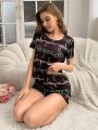 Women's Fashionable Short Sleeve T-Shirt And Short Pajamas Set With All-Over Letter Print