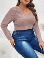 SHEIN LUNE Plus Size Solid Color Long Sleeve V-neck T-shirt