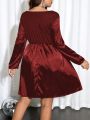 SHEIN Privé Plus Size Velvet Dress With V-neck, Shiny Panel Details