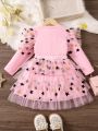 SHEIN Kids QTFun 2pcs/set Girls' Lovely Star Printed Mesh Long Sleeve T-shirt And Skirt Summer Outfits