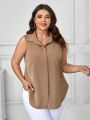 SHEIN Clasi Plus Size Women's Sleeveless Turn-down Collar Shirt