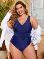 SHEIN Swim Chicsea Women'S Plus Size Solid Color One Shoulder Swimsuit With V-Neck And Straps