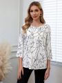 EMERY ROSE Women's Simple Drawing Printed Shirt