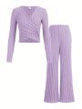 SHEIN Kids HYPEME Tween Girls' Fashionable Street Style Knitted V-Neck Long Sleeve T-Shirt And Bell-Bottoms Monochrome Set