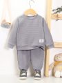 SHEIN Baby Boy Letter Patched Detail Raglan Sleeve Sweatshirt & Sweatpants