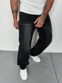 Men's Straight Leg Jeans With Loose Fit And Diagonal Pockets