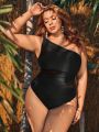 SHEIN Leisure Plus Size Mesh Splice One Piece Swimsuit