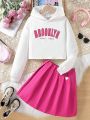 Teen Girl Letter Graphic Hooded Sweatshirt & Heart Print Pleated Skirt