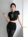 SHEINNeu Fashion Chinese Dragon Totem Rhinestone T-Shirt & Classic Black Lace Patterned Exquisite Trousers Women'S 2 Pcs Set