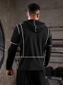 Men'S Hoodie With Visible Lines For Sports