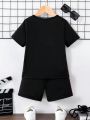 SHEIN Kids QTFun Toddler Boys' Spider Pattern Printed Short Sleeve 2pcs/Set Summer Outfits