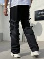 Manfinity EMRG Loose Fit Men's Pants With Chain Decoration And Slanted Pockets