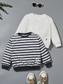 SHEIN Kids EVRYDAY 2pcs Casual, Comfortable, Fashionable, Street Style, Simple, Soft, Practical, Warm, Versatile Round-Neck Striped And Solid Color Sweatshirt Set For Young Boys, Winter