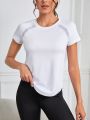 SHEIN Mesh Splice Raglan Sleeve Sports T-Shirt