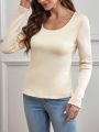 SHEIN Essnce 2pcs Solid Scoop Neck Thermal Tee