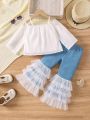 SHEIN Kids SUNSHNE Young Girl Blue & White Colorblock Romantic Urban Style Cute Spaghetti Strap Top And Off-shoulder Sleeve Set For Summer