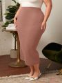 SHEIN CURVE+ Plus Size Solid Color Slim Fit Skirt