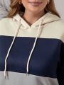 SHEIN LUNE Plus Size Color Block Hoodie With Drop Shoulder