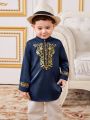 SHEIN Baby Boy Traditional Half Placket Top With Standing Collar And Embossed Pattern