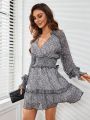 Ladies' V-neck Random Floral Lace Long-sleeved Dress