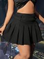 SHEIN ICON Plus Size Heart Shaped Ring Decoration Pleated Skirt