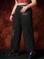 Game of Thrones X SHEIN Plus Size Letter Print Pocket Pants